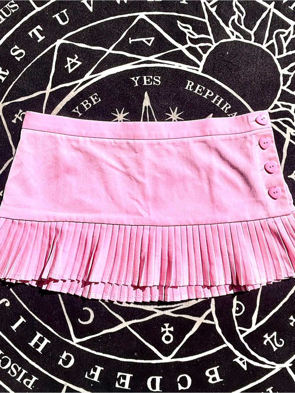 SUGAR THRILLZ ♡ COQUETTE MINI SKIRT // Pleated Pink Heart Buttons ♡ Medium - M